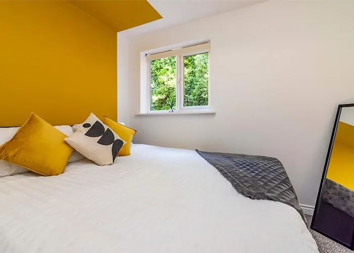 Fantastic Apartment, Short Distance From City Centre, Free Parking