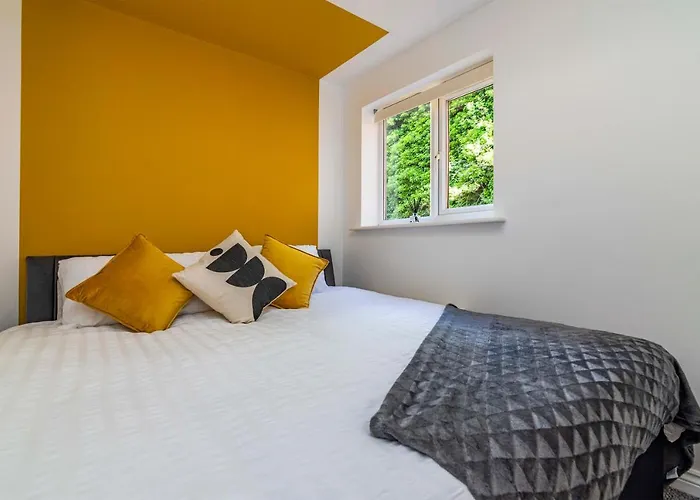 Fantastic Apartment, Short Distance From City Centre, Free Parking
