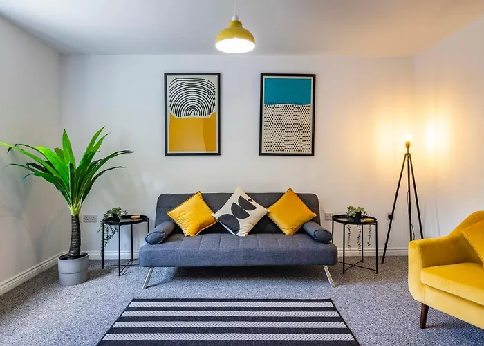 Fantastic Apartment, Short Distance From City Centre, Free Parking