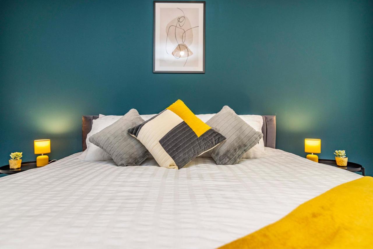 Fantastic Apartment, Short Distance From Centre, Free Parking *