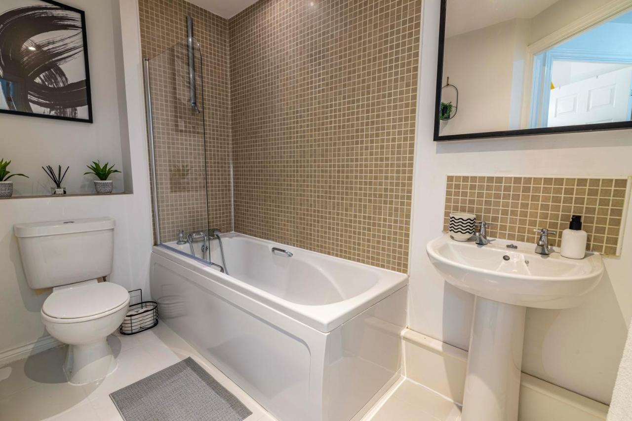 Fantastic Apartment, Short Distance From Centre, Free Parking Apartment *
